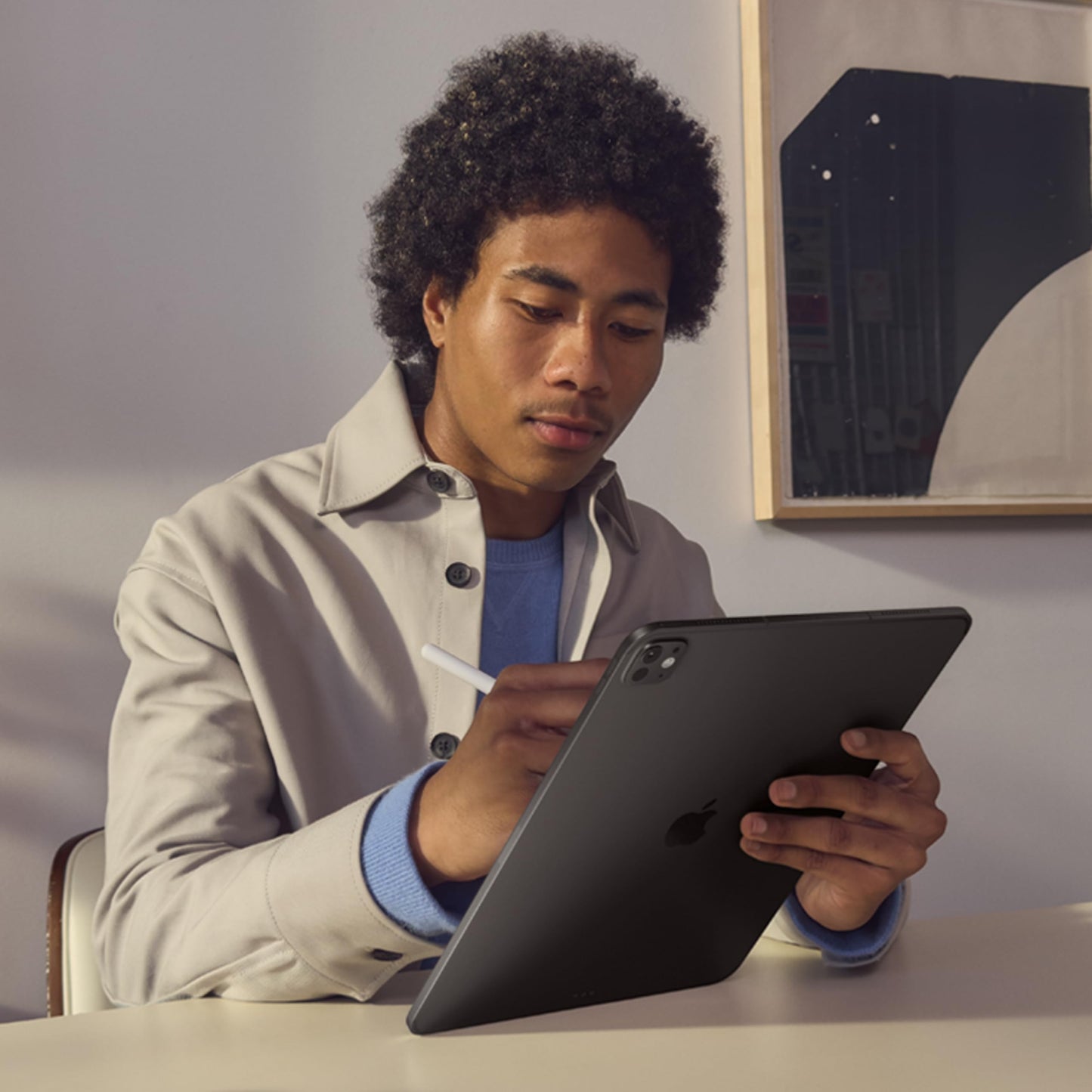 Apple iPad Pro 13-inch (M5): Ultra Retina XDR Display, 256GB, Landscape 12MP Front Camera/12MP Back Camera, LiDAR Scanner, Wi-Fi 7 with Apple N1, Face ID, All-Day Battery Life — Silver