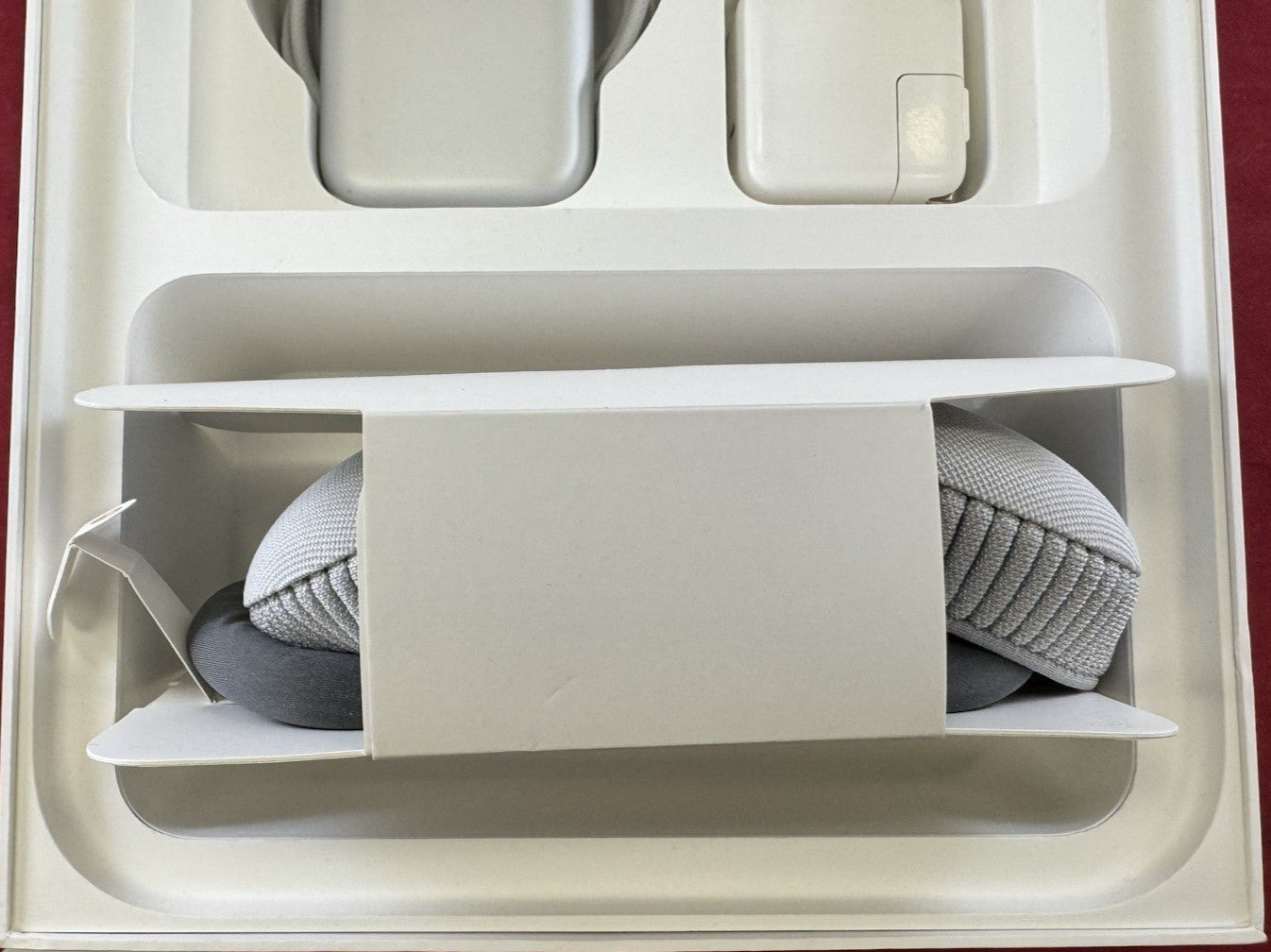 Apple Vision Pro VR Headset w/ Original Box 256GB - MQL83LL/A
