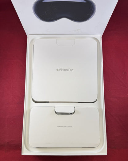 Apple Vision Pro VR Headset w/ Original Box 256GB - MQL83LL/A