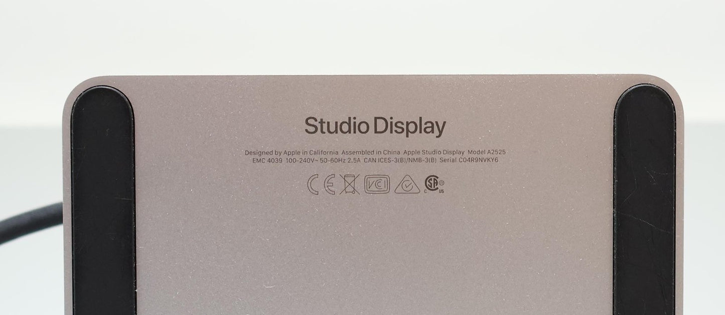 Apple Studio Display 5K Retina 27" MK0U3LL/A - Standard Tilt Stand